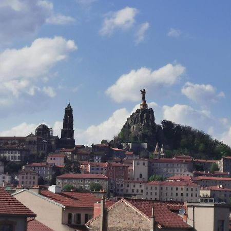 Velay cocon appartement 4 chambres avec vue sur les monuments Le Puy-en-Velay Extérieur photo