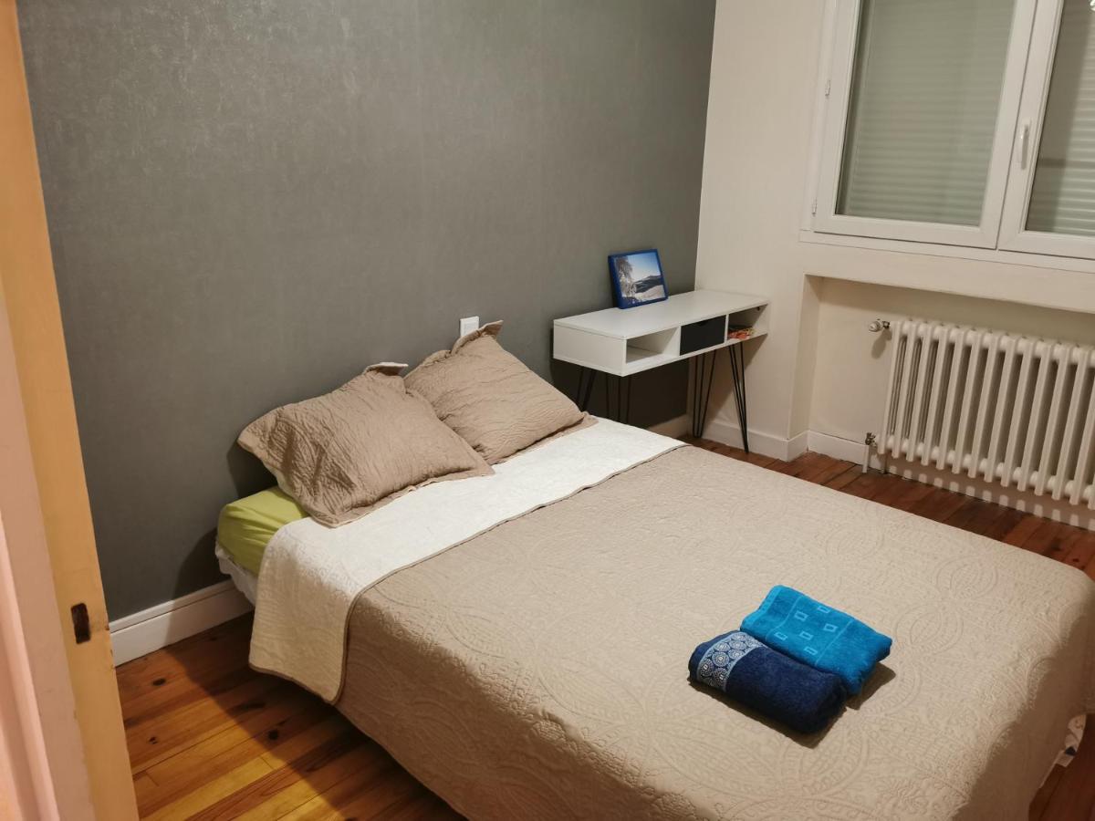 Velay cocon appartement 4 chambres avec vue sur les monuments Le Puy-en-Velay Extérieur photo