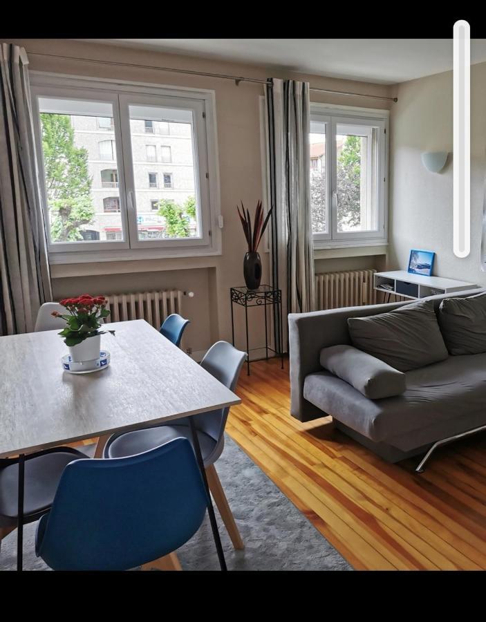 Velay cocon appartement 4 chambres avec vue sur les monuments Le Puy-en-Velay Extérieur photo